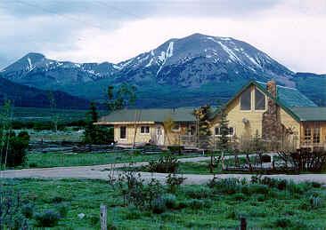 Mt. Peale Bed & Breakafst Inn/Lodge & Cabins, La Sal, Utah, Pet Friendly